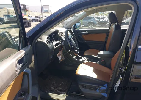 2018 Volkswagen Tiguan 2.0T Se/2.0T Sel из США, поврежденный, VIN 3VV2B7AX2JM075273